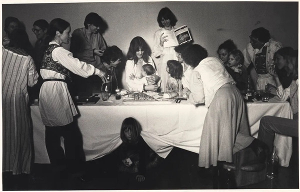 Margot Pilz, Das letzte Abendmahl, Hommage an Kremser Schmidt Wien, 1979, ©Margot Pilz / Bildrecht, Wien 2023 / Courtesy of Galerie 3, Klagenfurt / SAMMLUNG VERBUND, Wien